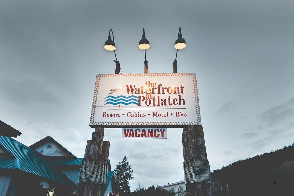 Motel The Waterfront At Potlatch à Shelton Extérieur photo